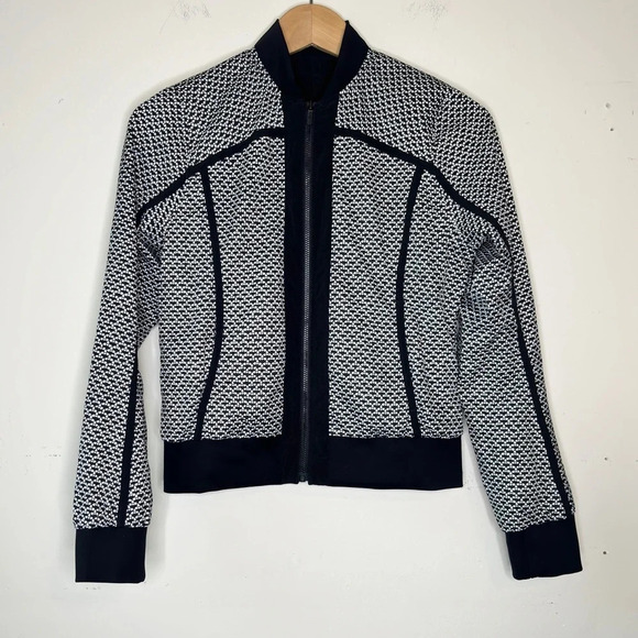 Lululemon Bomb Around Zip up Jacket Reversible Monochromic Black Size 2 - Picture 3 of 15